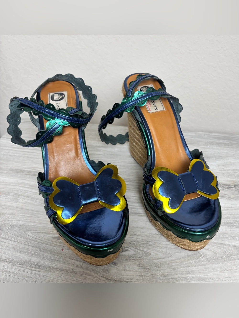 Lanvin Metallic Butterfly Bow Platform Wedge Sandals Green Blue 41 Sz 10 - Picture 2 of 9